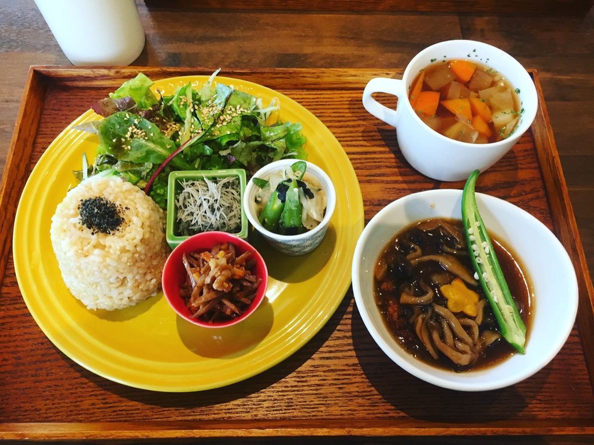 【まとめ買い】 ono okinawa – A slice of Okinawa: Eating, Living, Traveling 語学・辞書・学習参考書